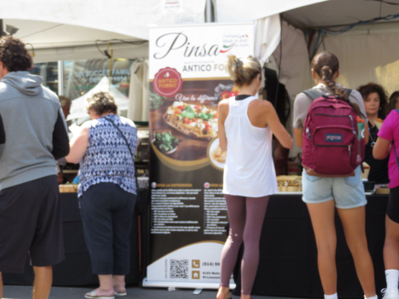 Pinsa Antico Forno servie lors d'un événement